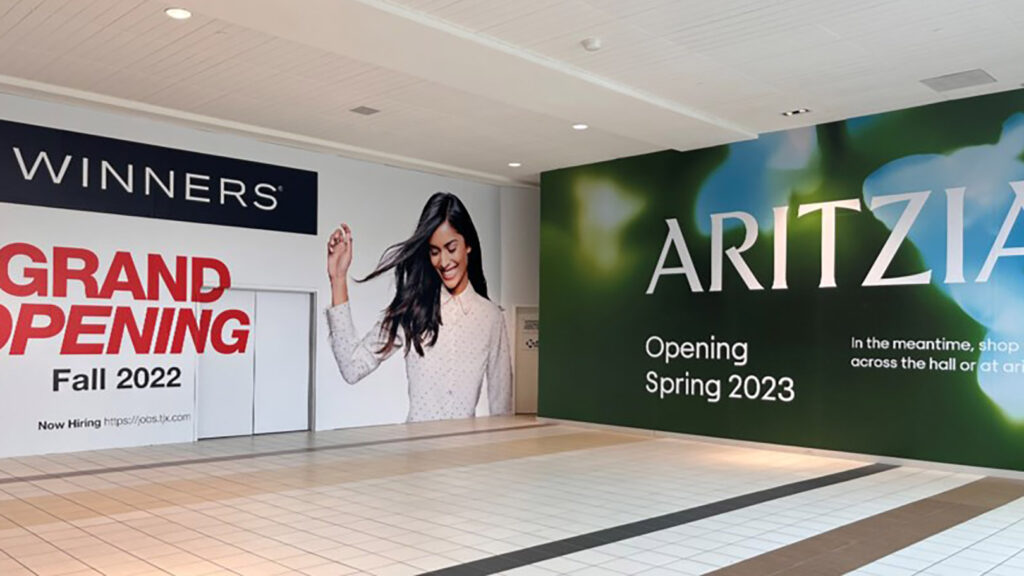 Retail Store - Aritzia - Barricade Graphics - Large Format Printing - Vinyl - Digital Printing - Wall Mural - Construction Site Banners