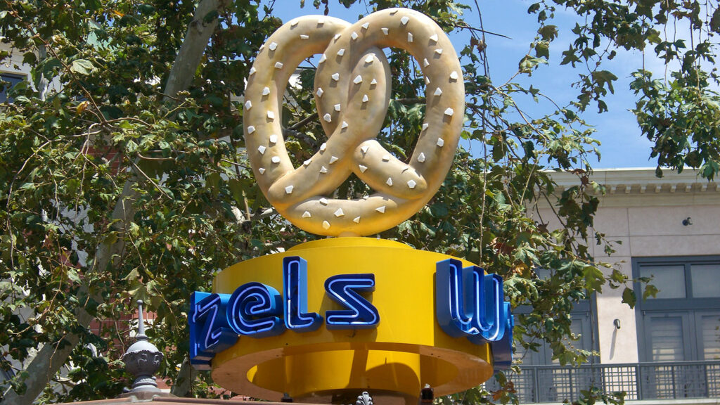 Food Kiosk - Wetzel Pretzels - Custom Sign - Aluminum - Neon - Custom Design - Custom Shaped Sign - Rotating Sign - Dimensional Logo